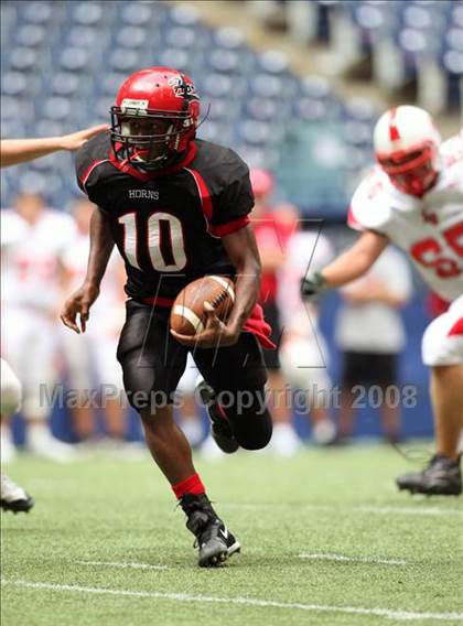 Thumbnail 2 in La Salle vs. Cedar Hill (Kirk Herbstreit Varsity Football Series) photogallery.