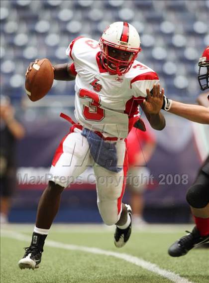 Thumbnail 1 in La Salle vs. Cedar Hill (Kirk Herbstreit Varsity Football Series) photogallery.