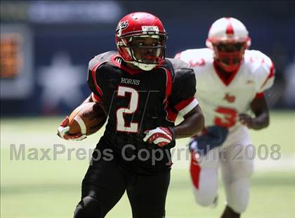 Thumbnail 3 in La Salle vs. Cedar Hill (Kirk Herbstreit Varsity Football Series) photogallery.