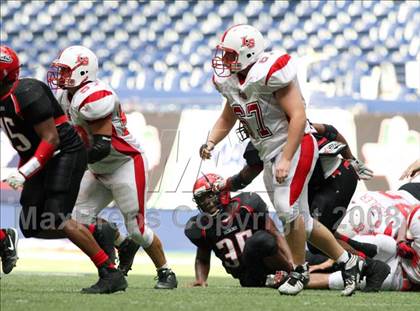 Thumbnail 2 in La Salle vs. Cedar Hill (Kirk Herbstreit Varsity Football Series) photogallery.