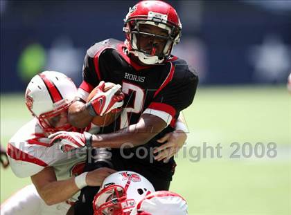 Thumbnail 2 in La Salle vs. Cedar Hill (Kirk Herbstreit Varsity Football Series) photogallery.