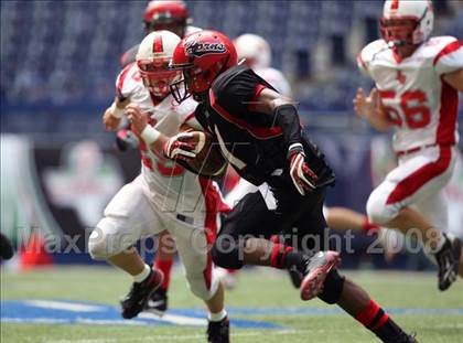 Thumbnail 2 in La Salle vs. Cedar Hill (Kirk Herbstreit Varsity Football Series) photogallery.