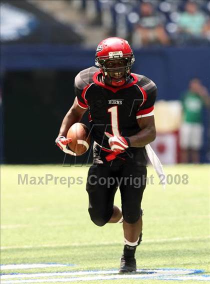 Thumbnail 3 in La Salle vs. Cedar Hill (Kirk Herbstreit Varsity Football Series) photogallery.