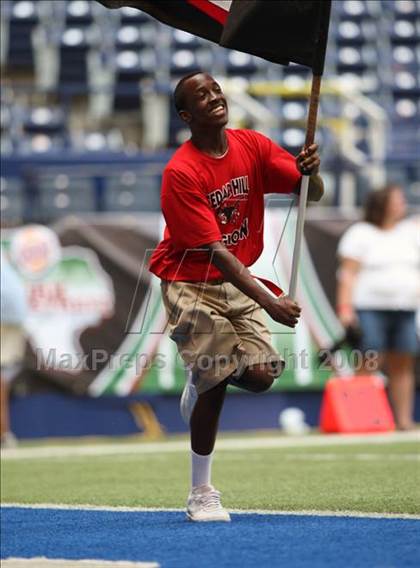 Thumbnail 3 in La Salle vs. Cedar Hill (Kirk Herbstreit Varsity Football Series) photogallery.