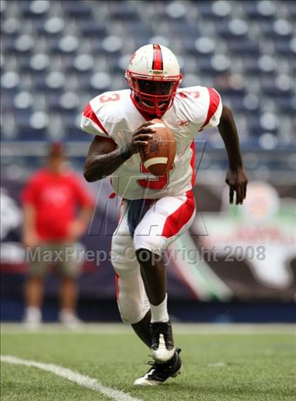 Thumbnail 1 in La Salle vs. Cedar Hill (Kirk Herbstreit Varsity Football Series) photogallery.