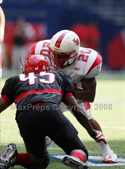 Thumbnail 3 in La Salle vs. Cedar Hill (Kirk Herbstreit Varsity Football Series) photogallery.