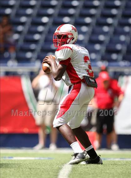 Thumbnail 2 in La Salle vs. Cedar Hill (Kirk Herbstreit Varsity Football Series) photogallery.