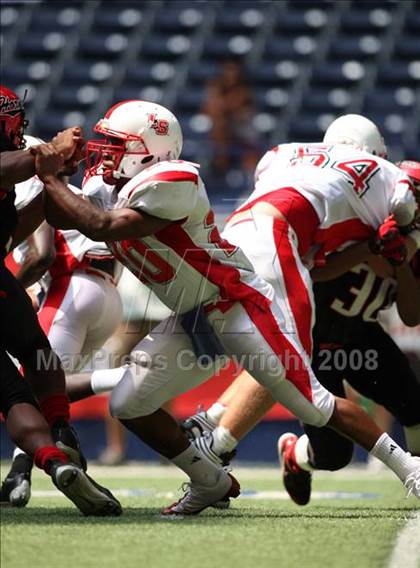 Thumbnail 3 in La Salle vs. Cedar Hill (Kirk Herbstreit Varsity Football Series) photogallery.