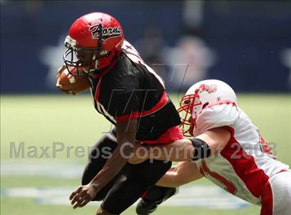Thumbnail 2 in La Salle vs. Cedar Hill (Kirk Herbstreit Varsity Football Series) photogallery.