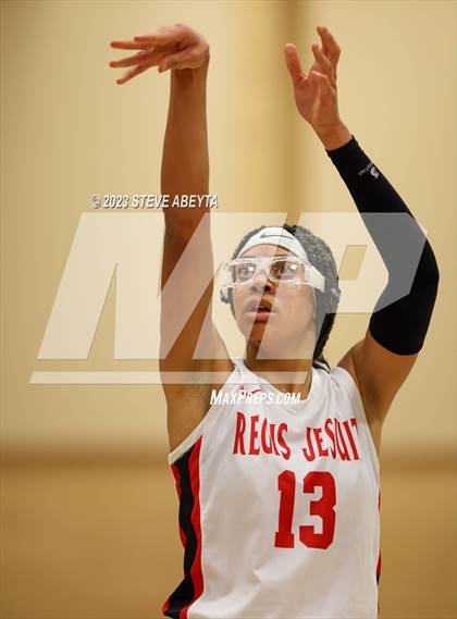 Thumbnail 3 in Valor Christian @ Regis Jesuit photogallery.