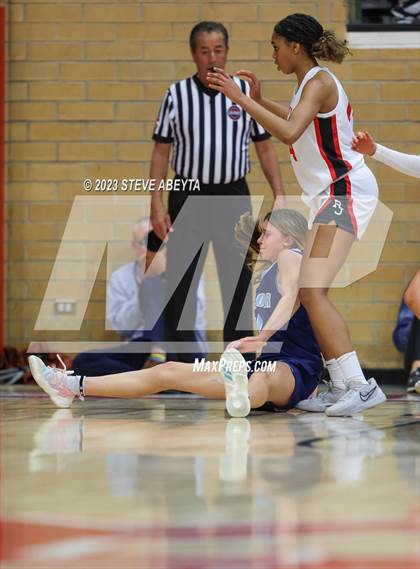 Thumbnail 2 in Valor Christian @ Regis Jesuit photogallery.