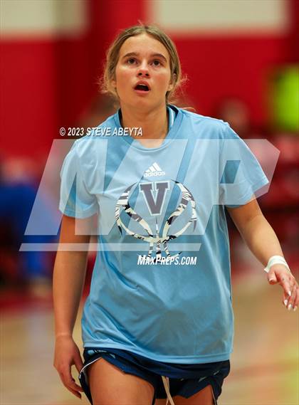 Thumbnail 1 in Valor Christian @ Regis Jesuit photogallery.