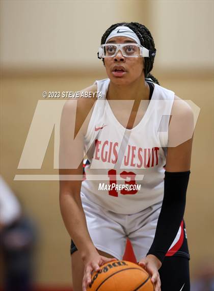 Thumbnail 2 in Valor Christian @ Regis Jesuit photogallery.