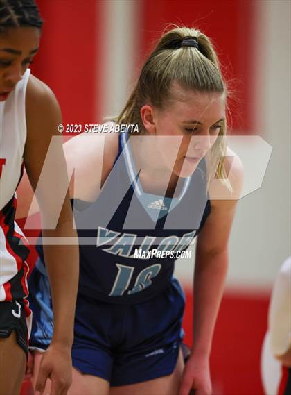 Thumbnail 2 in Valor Christian @ Regis Jesuit photogallery.
