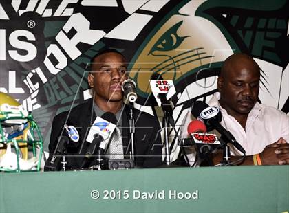 Thumbnail 3 in Long Beach Poly Signing Day Ceremony photogallery.