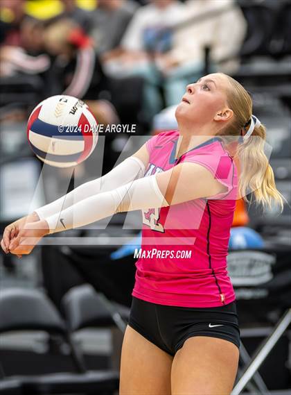 Thumbnail 3 in Skyline vs. Bonneville (UHSAA 5A Second Round) photogallery.