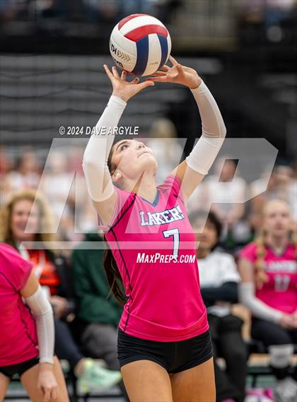 Thumbnail 2 in Skyline vs. Bonneville (UHSAA 5A Second Round) photogallery.
