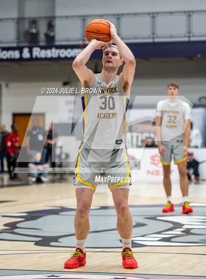 Thumbnail 3 in Montverde Academy vs. Columbus (Chipotle Nationals Semifinal) photogallery.