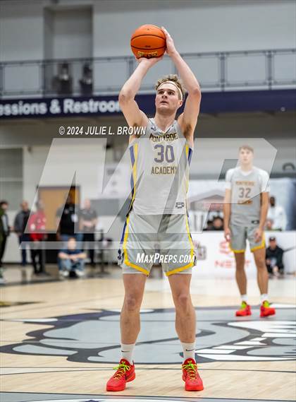 Thumbnail 2 in Montverde Academy vs. Columbus (Chipotle Nationals Semifinal) photogallery.