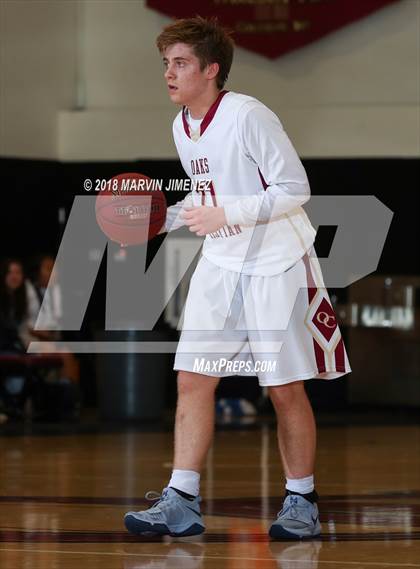 Thumbnail 3 in Oaks Christian vs Thousand Oaks  photogallery.