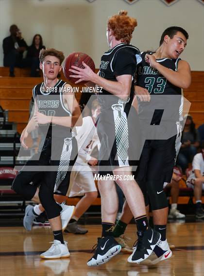 Thumbnail 3 in Oaks Christian vs Thousand Oaks  photogallery.