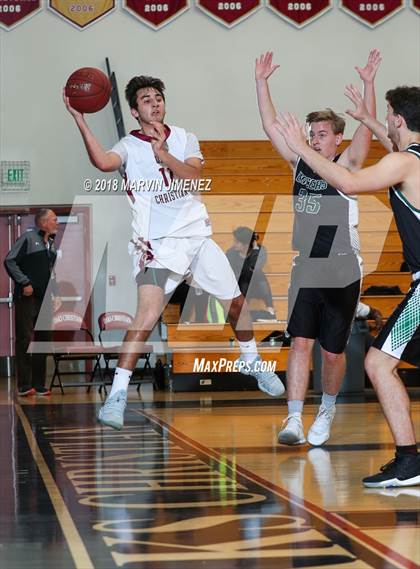 Thumbnail 2 in Oaks Christian vs Thousand Oaks  photogallery.