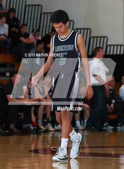 Thumbnail 3 in Oaks Christian vs Thousand Oaks  photogallery.
