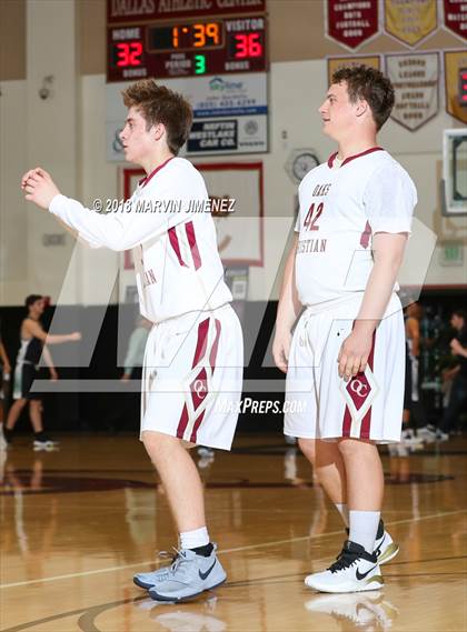 Thumbnail 2 in Oaks Christian vs Thousand Oaks  photogallery.