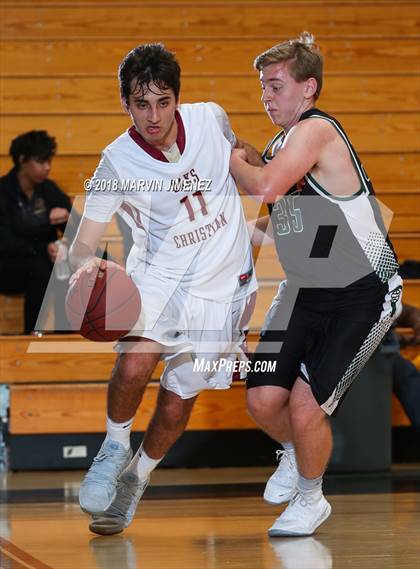 Thumbnail 1 in Oaks Christian vs Thousand Oaks  photogallery.