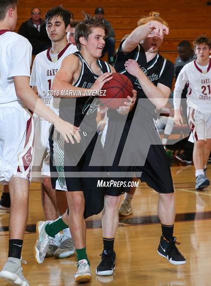 Thumbnail 2 in Oaks Christian vs Thousand Oaks  photogallery.