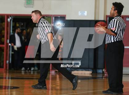 Thumbnail 3 in Oaks Christian vs Thousand Oaks  photogallery.