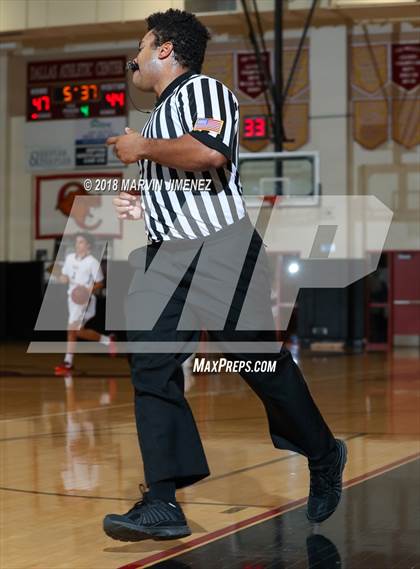 Thumbnail 1 in Oaks Christian vs Thousand Oaks  photogallery.