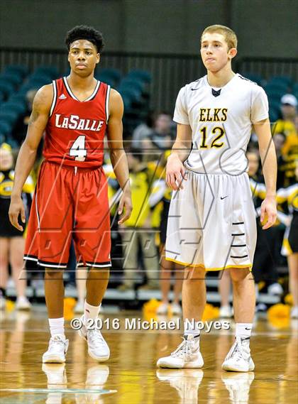 Thumbnail 3 in Centerville @ La Salle (OHSAA Southwest Sectional Playoff) photogallery.