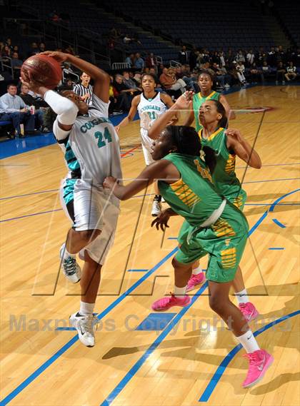 Thumbnail 1 in Long Beach Poly vs. Canyon Springs (CIF SoCal Regional D1 Final) photogallery.