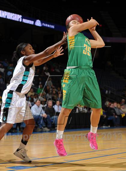 Thumbnail 1 in Long Beach Poly vs. Canyon Springs (CIF SoCal Regional D1 Final) photogallery.