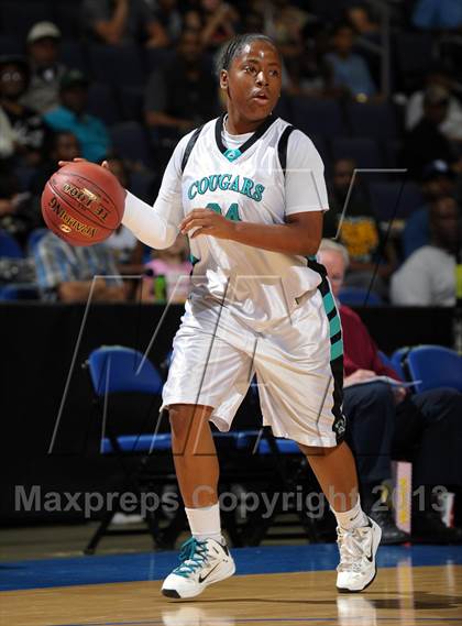 Thumbnail 3 in Long Beach Poly vs. Canyon Springs (CIF SoCal Regional D1 Final) photogallery.
