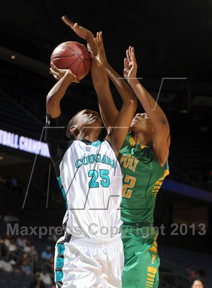 Thumbnail 3 in Long Beach Poly vs. Canyon Springs (CIF SoCal Regional D1 Final) photogallery.