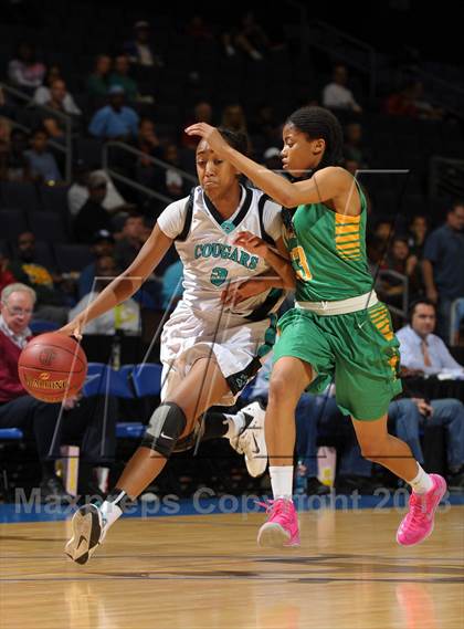 Thumbnail 3 in Long Beach Poly vs. Canyon Springs (CIF SoCal Regional D1 Final) photogallery.