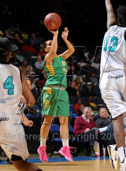 Thumbnail 2 in Long Beach Poly vs. Canyon Springs (CIF SoCal Regional D1 Final) photogallery.