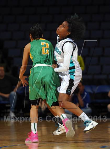 Thumbnail 2 in Long Beach Poly vs. Canyon Springs (CIF SoCal Regional D1 Final) photogallery.