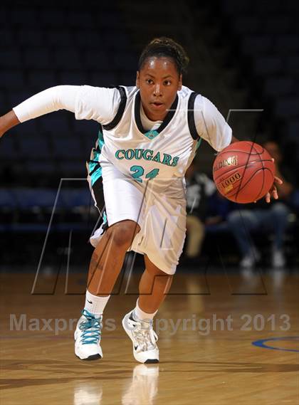 Thumbnail 1 in Long Beach Poly vs. Canyon Springs (CIF SoCal Regional D1 Final) photogallery.