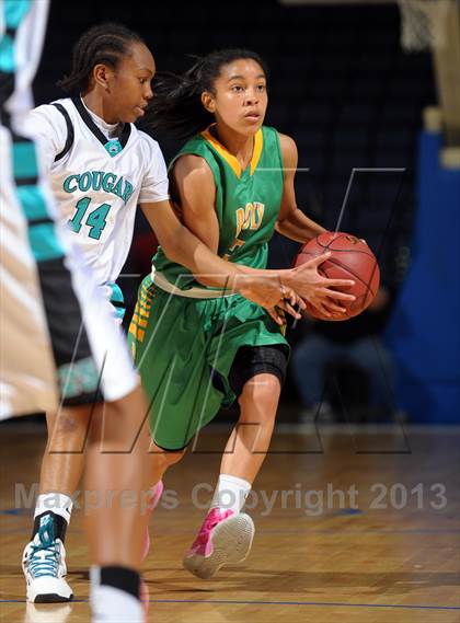 Thumbnail 2 in Long Beach Poly vs. Canyon Springs (CIF SoCal Regional D1 Final) photogallery.