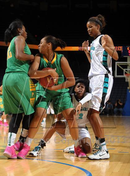 Thumbnail 1 in Long Beach Poly vs. Canyon Springs (CIF SoCal Regional D1 Final) photogallery.