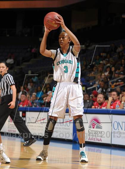 Thumbnail 3 in Long Beach Poly vs. Canyon Springs (CIF SoCal Regional D1 Final) photogallery.