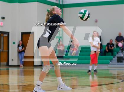 Thumbnail 3 in Lindsay @ Valley View photogallery.