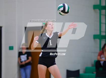 Thumbnail 2 in Lindsay @ Valley View photogallery.