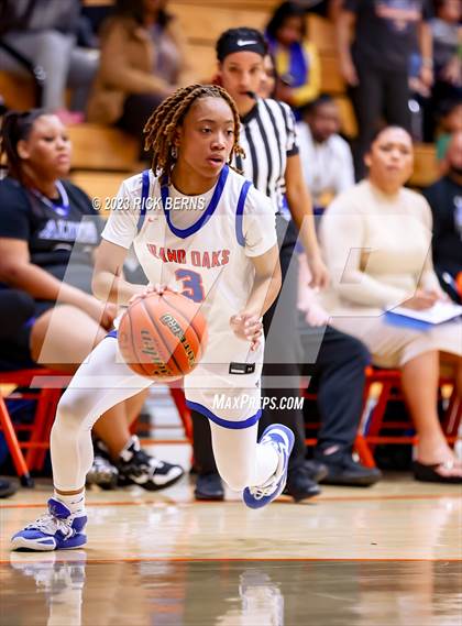 Thumbnail 1 in Grand Oaks vs Aldine (UIL-6A Bi-District Playoffs) photogallery.