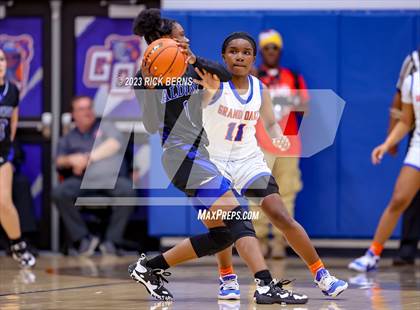 Thumbnail 1 in Grand Oaks vs Aldine (UIL-6A Bi-District Playoffs) photogallery.