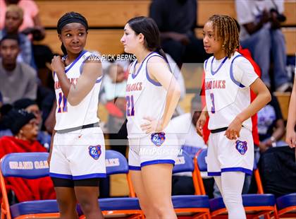 Thumbnail 2 in Grand Oaks vs Aldine (UIL-6A Bi-District Playoffs) photogallery.