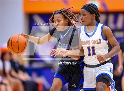 Thumbnail 3 in Grand Oaks vs Aldine (UIL-6A Bi-District Playoffs) photogallery.